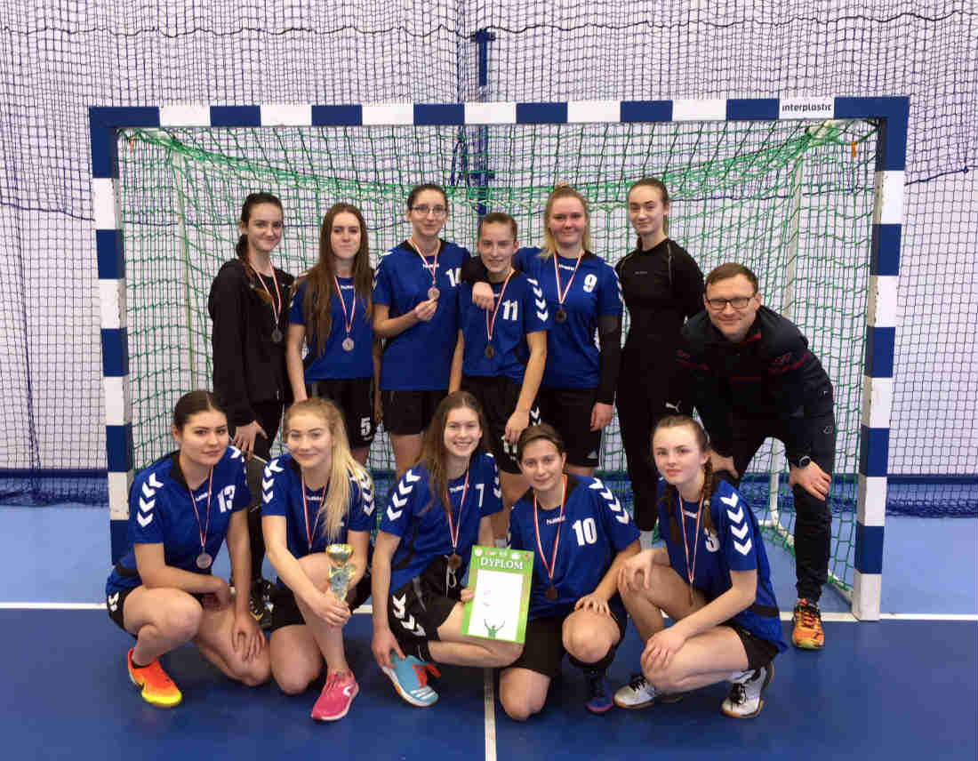 Rumskie uczennice z medalem na Powiatowej Licealiadzie Futsalu