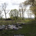 nielegalne wysypisko śmieci, ul. Kazimierska w Rumi. Czy Miasto Rumia jest w stanie jakos zaradzic wyrzucaniu odpadów na łąkach i lasach?
